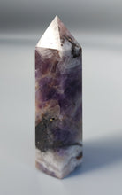 Laden Sie das Bild in den Galerie-Viewer, Amethyst Turm 1