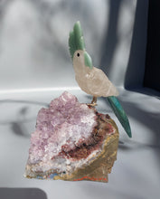 Laden Sie das Bild in den Galerie-Viewer, Papagei aus Calcit