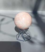 Laden Sie das Bild in den Galerie-Viewer, Kugel Pink Opal