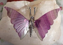 Laden Sie das Bild in den Galerie-Viewer, Schmetterling mit Flügel aus Fluorit 1