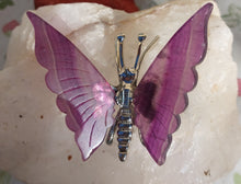 Laden Sie das Bild in den Galerie-Viewer, Schmetterling mit Flügel aus Fluorit 3